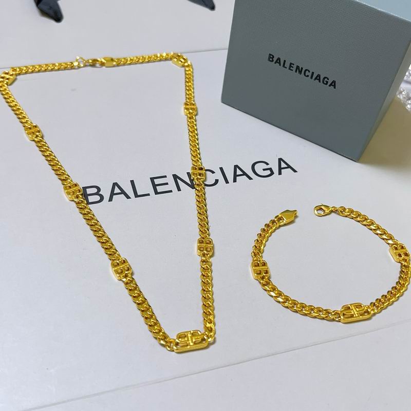 Balenciaga Suits 10yxx07